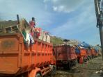 20140604_111253_truk-sampah-bantar-gebang-2.jpg