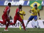 20140604_154502_hulk-slots-the-ball.jpg