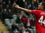 20140604_213715_adnan-januzaj-tunjukloeee.jpg