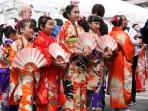 20140605_121739_anak-anak-jepang-pakai-kimono.jpg