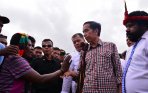 20140605_150908_capres-jokowi-sambangi-pasar-baru-prahara-jaya-pura.jpg