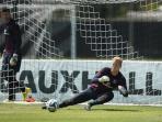 20140609_030235_joe-hart-mautangkepbolaaa.jpg