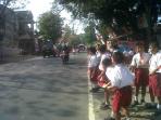 20140609_095625_anak-sd-sambut-adipura.jpg