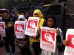 20140612_171346_deklarasi-tolak-pemberian-gelar-pahlawan-nasional-untuk-soeharto.jpg