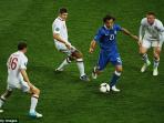 20140612_185346_pirlo-rooney-gerrard.jpg