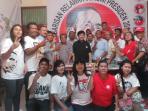 20140613_015500_guruh-soekarnoputra-dengan-relawan-jokowi-bara-jp.jpg
