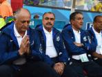 20140613_112657_luiz-felipe-scolari-berdoa.jpg