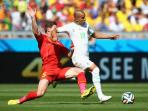 20140617_234702_sofiane-feghouli-dan-jan-vertonghen.jpg