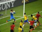 20140618_035822_guillermo-ochoa-thiago-silva-yes.jpg