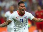 20140619_043501_eduardo-vargas-of.jpg
