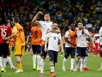 20140621_041110_olivier-giroud-mathieu-valbuena.jpg