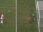20140622_032328_tandukan-asamoah-gyan.jpg