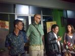20140624_033858_tiga-oknum-guru-jis-diperiksa-polda-metro-jaya.jpg