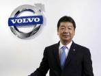 20140626_133028_takayuki-kimura-di-kantornya-yang-baru-volvo-car-japan.jpg