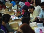 20140629_191924_pelipatan-surat-suara-pemilu-presiden-dan-wakil-presiden.jpg