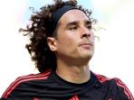 20140630_024030_penjaga-gawang-meksiko-guillermo-ochoa.jpg