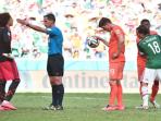 20140630_051802_klaas-jan-huntelaar-penalti-guillermo-ochoa.jpg