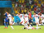 20140630_061628_kosta-rika-menang-adu-penalti-atas-yunani.jpg