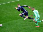 20140701_040430_manuel-neuer-keluar-dari-sarangnya.jpg