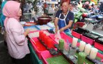 20140702_005108_petugas-bbpom-sidak-pasar.jpg