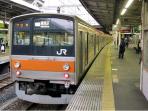 20140703_091317_kereta-api-sistem-205-yang-lama-di-jepang-dipakai-yamanote-line.jpg
