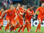 20140706_062139_skuat-belanda-menang-penalti.jpg