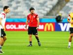 20140708_142326_pelatih-jerman-joachim-loew-dan-mesut-ozil.jpg