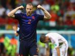 20140708_213347_ron-vlaar-of-the-netherlands.jpg