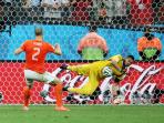 20140710_105656_sergio-romero-dan-vlaar.jpg