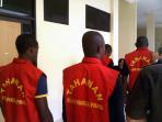 20140710_132014_warga-nigeria-disidang-pn-sungailiat.jpg