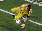 20140710_162852_sergio-romero-saves-ron-vlaar.jpg