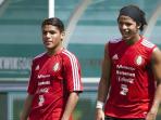 20140710_163446_giovani-dos-santos-jonathan-dos-santos.jpg