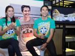 20140714_010242_donna-agnesia-dan-darius-sinathrya-nobar.jpg