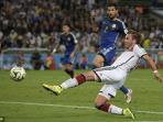 20140714_043450_mario-gotze-volley.jpg