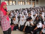 20140714_132707_wisudawan-terbaik-beri-motivasi.jpg