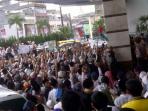 20140716_072304_santri-tasik-demo-kfc.jpg