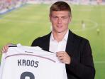 20140718_082012_toni-kroos-pamerkostum.jpg
