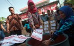 20140720_170155_kpu-medan-musnahkan-surat-suara-pilpres.jpg