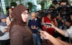 20140721_171412_reni-marlinawati-diperiksa-kpk.jpg