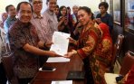 20140723_134846_tim-jokowi-jk-serahkan-laporan-dana-kampanye.jpg