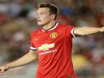 20140725_172822_bek-manchester-united-phil-jones.jpg