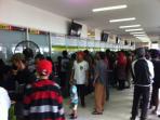 20140726_201544_loket-penjualan-tiket-di-stasiun-pasar-senen.jpg