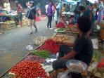 20140727_163510_penjual-lauk-pauk-di-pasar-baru-bekasi.jpg