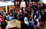 20140727_170455_suasana-arus-mudik-lebaran-di-stasiun-ka-senen.jpg