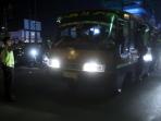 20140728_024958_polisi-cegat-bus-takbir-keliling.jpg