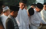 20140728_174256_presiden-terpilih-jokowi-shalat-idul-fitri-di-balai-kota.jpg