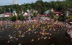 20140729_183958_liburan-lebaran-di-pantai-ancol-ramai-pengunjung.jpg