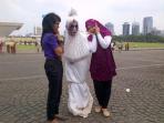 20140730_150122_pocong-monas-nish2.jpg