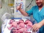 20140803_073124_bayi-kembar-empat-lahir-di-gaza-palestina.jpg