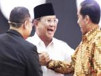 20140804_053323_prabowo-dan-jokowi-berjabat-tangan.jpg